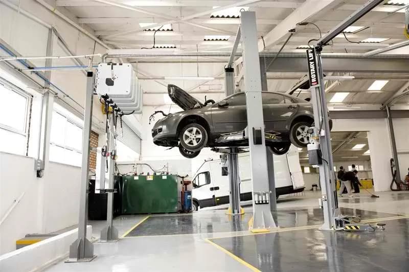 Auto City body shop in Northolt